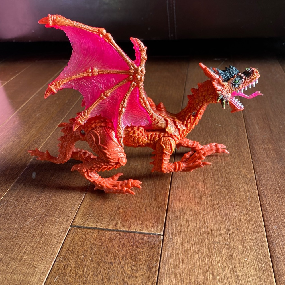 Chap Mei Dragon Red With Purple Wings